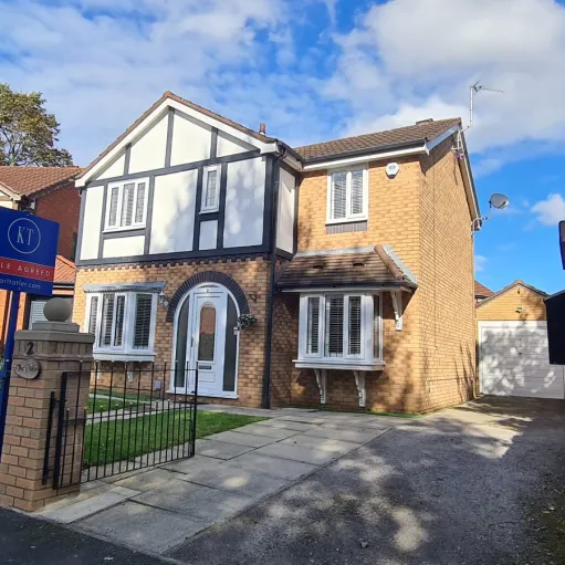 Professional Hoylake removal service near the beach